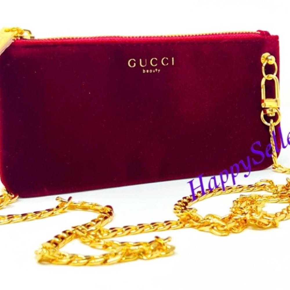 NEW GUCCI POUCH/CROSSBODY/HANDBAG.